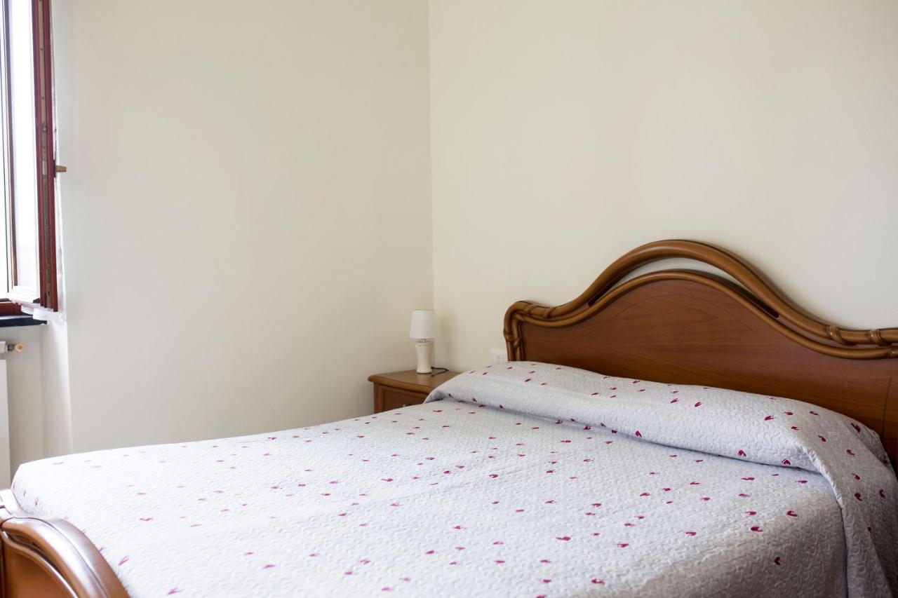 Casa Vacanze Tra Le Mura 莱万托 外观 照片